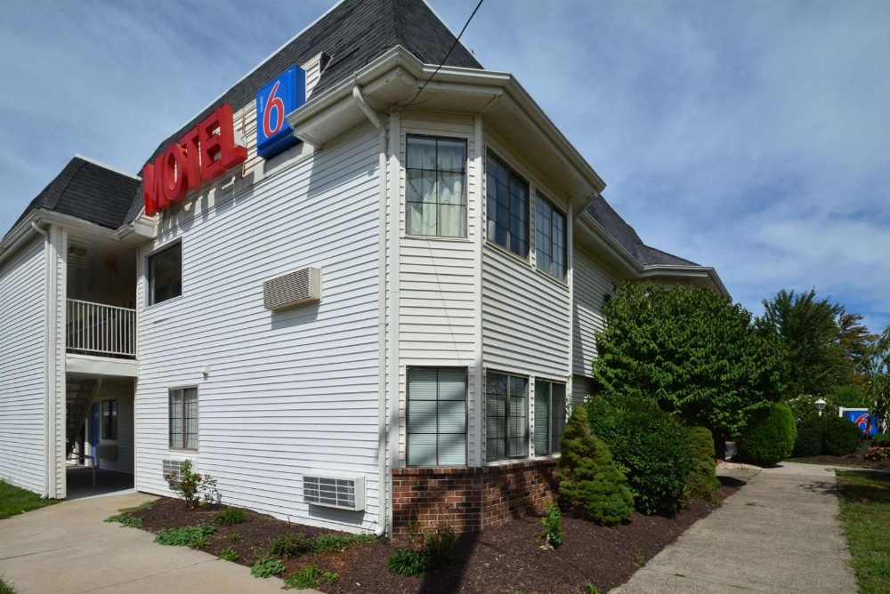 Motel 6-Wethersfield, CT - Hartford Main image